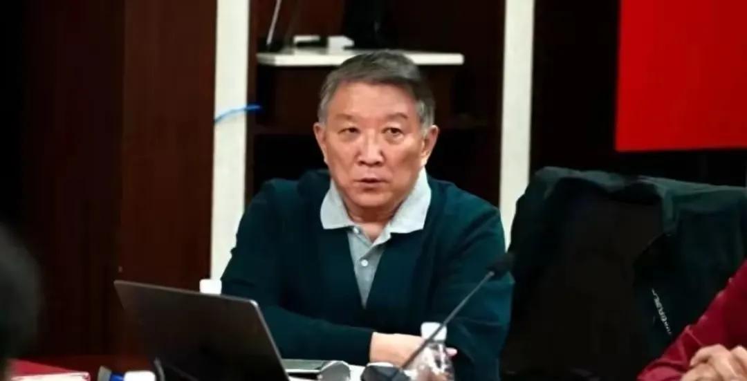 棍棒之下出孝子，皮带之下出精兵，没有严厉的训练制度，没有克苦的精神是出不了人才的
