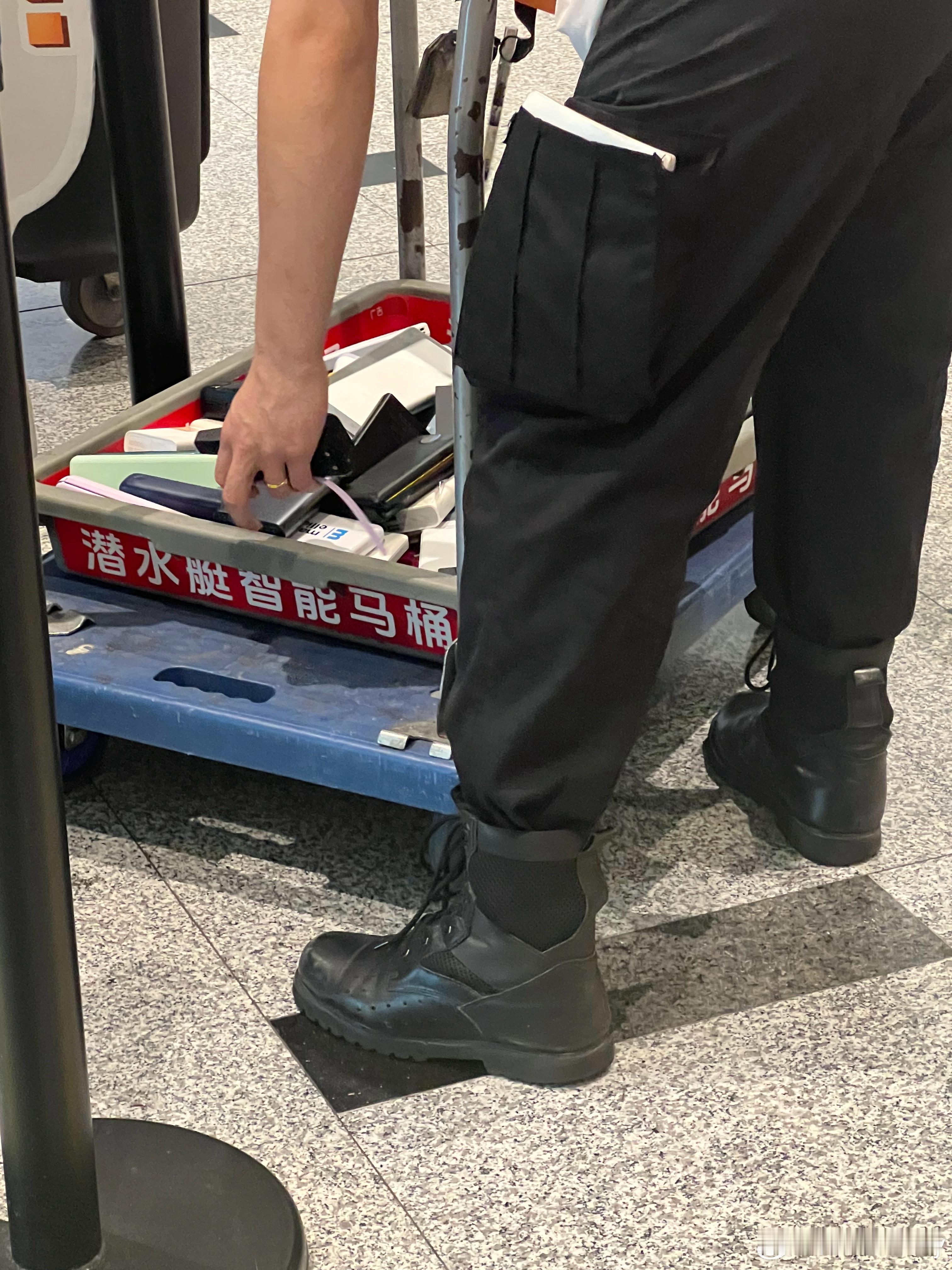 好多充电宝上不了飞机[污]  ​​​