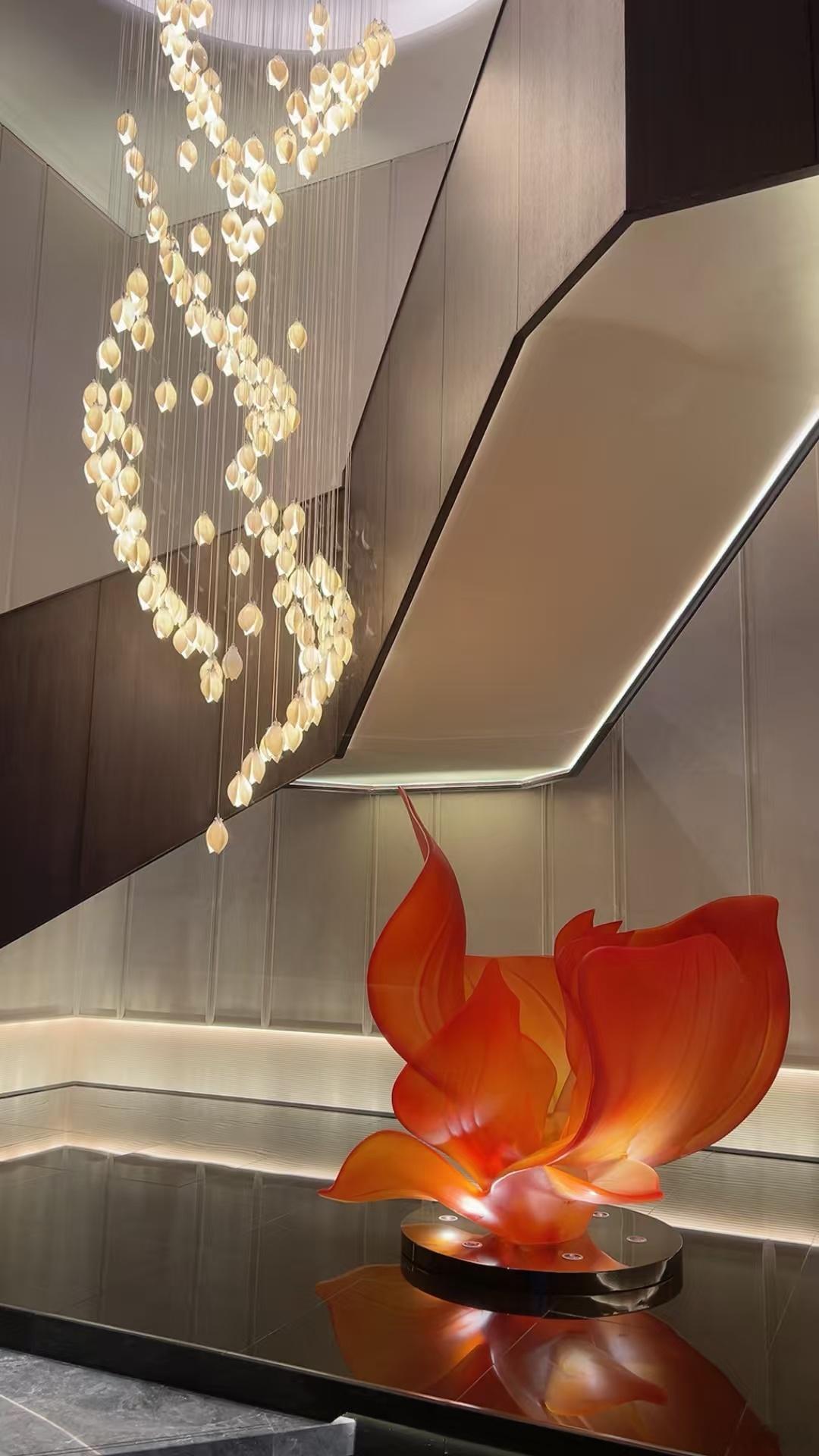 为什么我们要靠近美好？因为好的环境滋养人。五星级的酒店，你断不会随地大小便，而满