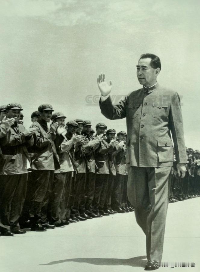 🌺🙏敬爱的周总理，致敬您的开拓精神，赓续您的创新气魄！“勇于探索，勇于创新，