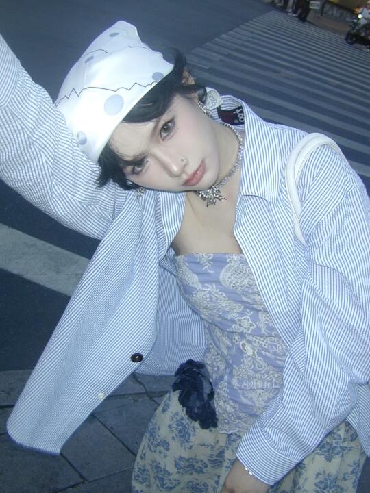 ootd*🪞青花瓷女孩