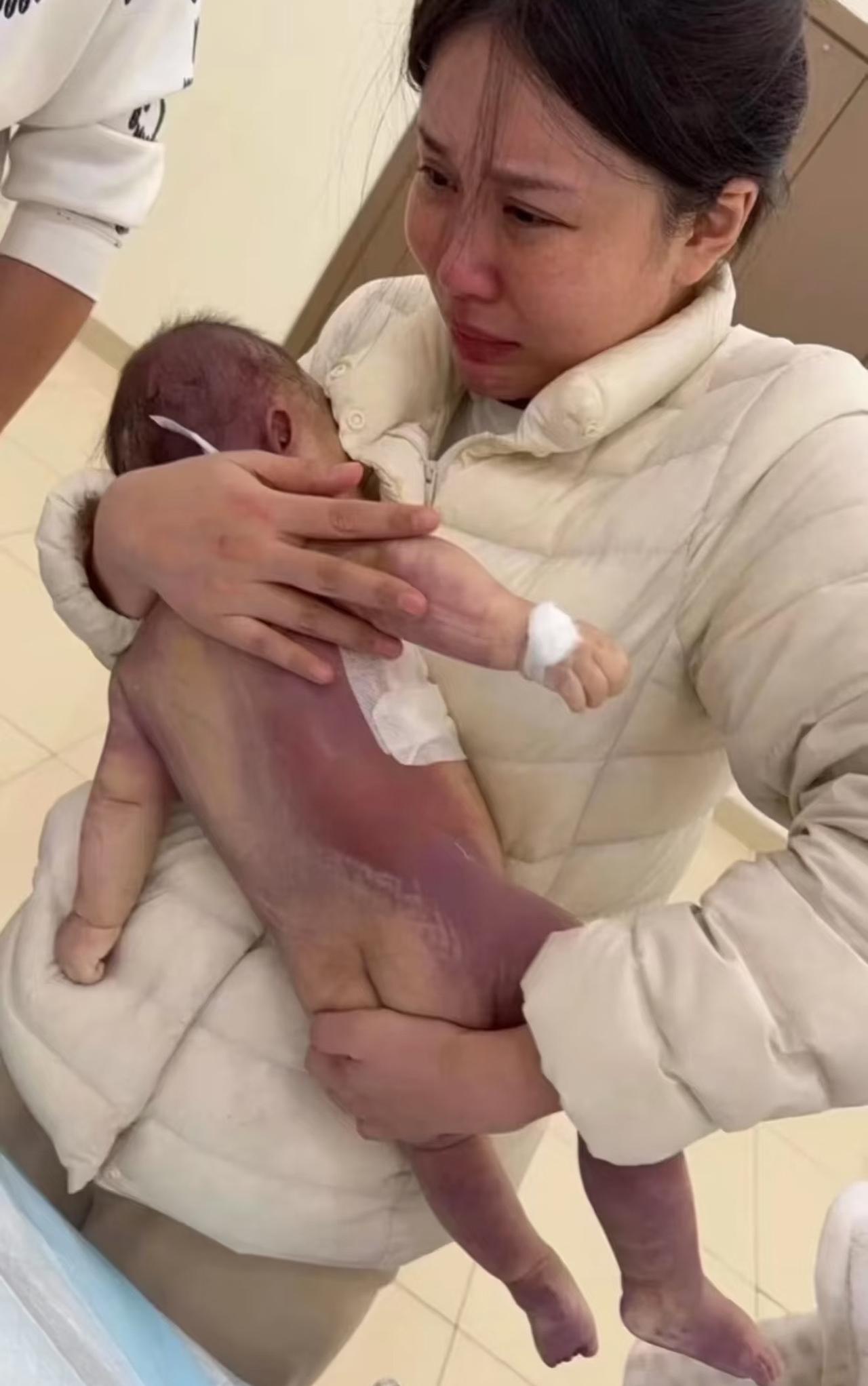 宁波那位妈妈哭着实名说的事，你们肯定也见过吧——她的小闺女许洛熙，体检查出心房有