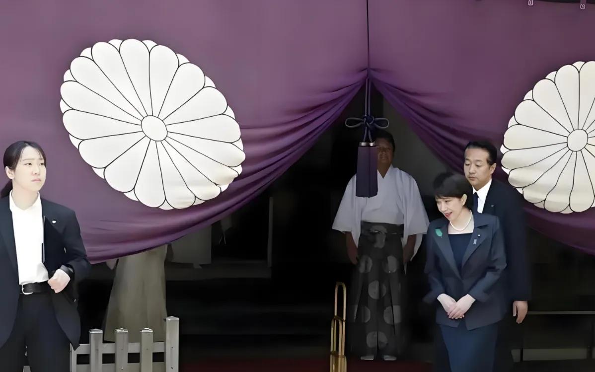 4月下旬，西太平洋局势再添变数。日本一艘驱逐舰，选在《马关条约》签署131周年的