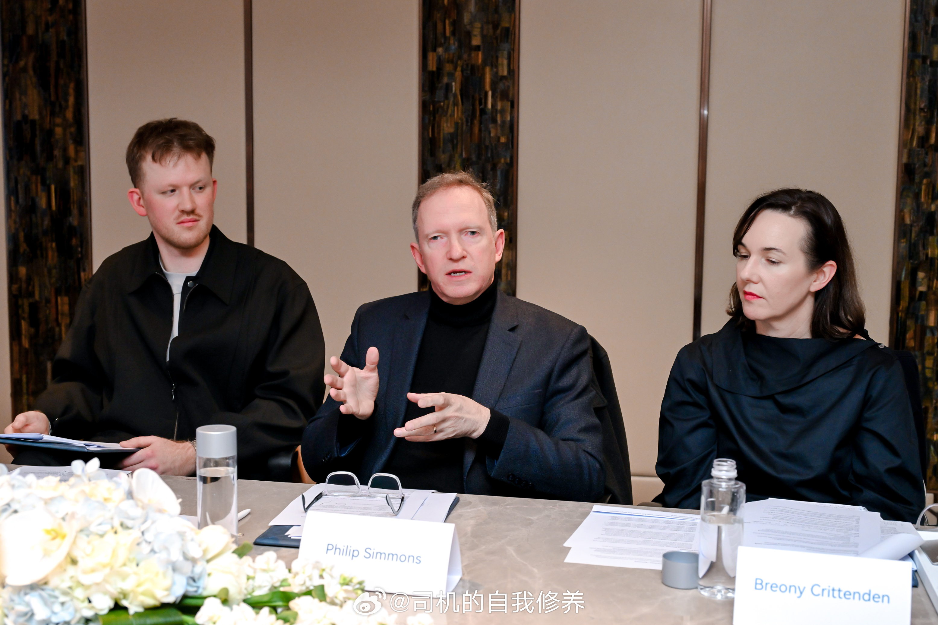 FREELANDER神行者概念车在上海正式发布，造型也引起了网友们的热烈讨论，想