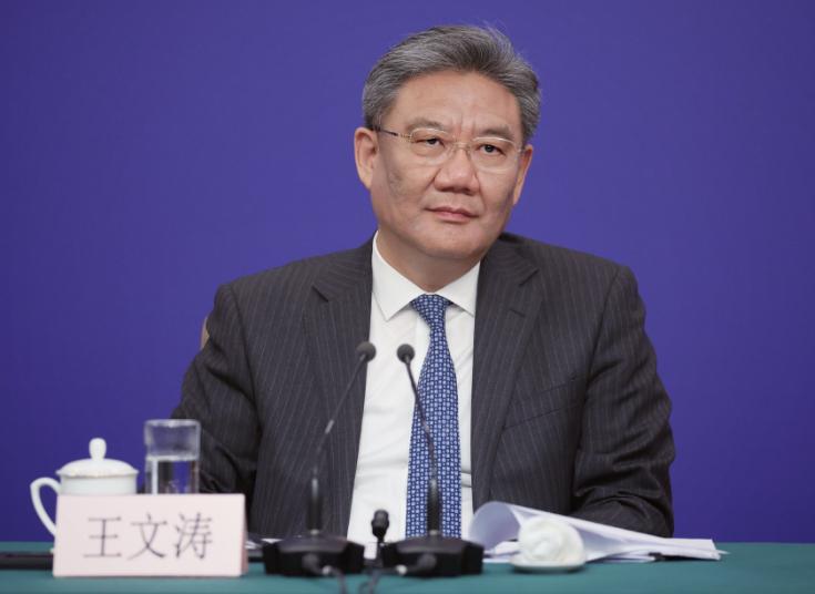 印尼当场答应中国了。
 
2026年7月17日晚上，上海。世界人工智能大会的场子