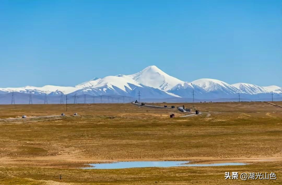 在病榻前，
最能感悟人情冷暖；
在殡仪馆，
最能体验人生苦短。
和健康相比，
金