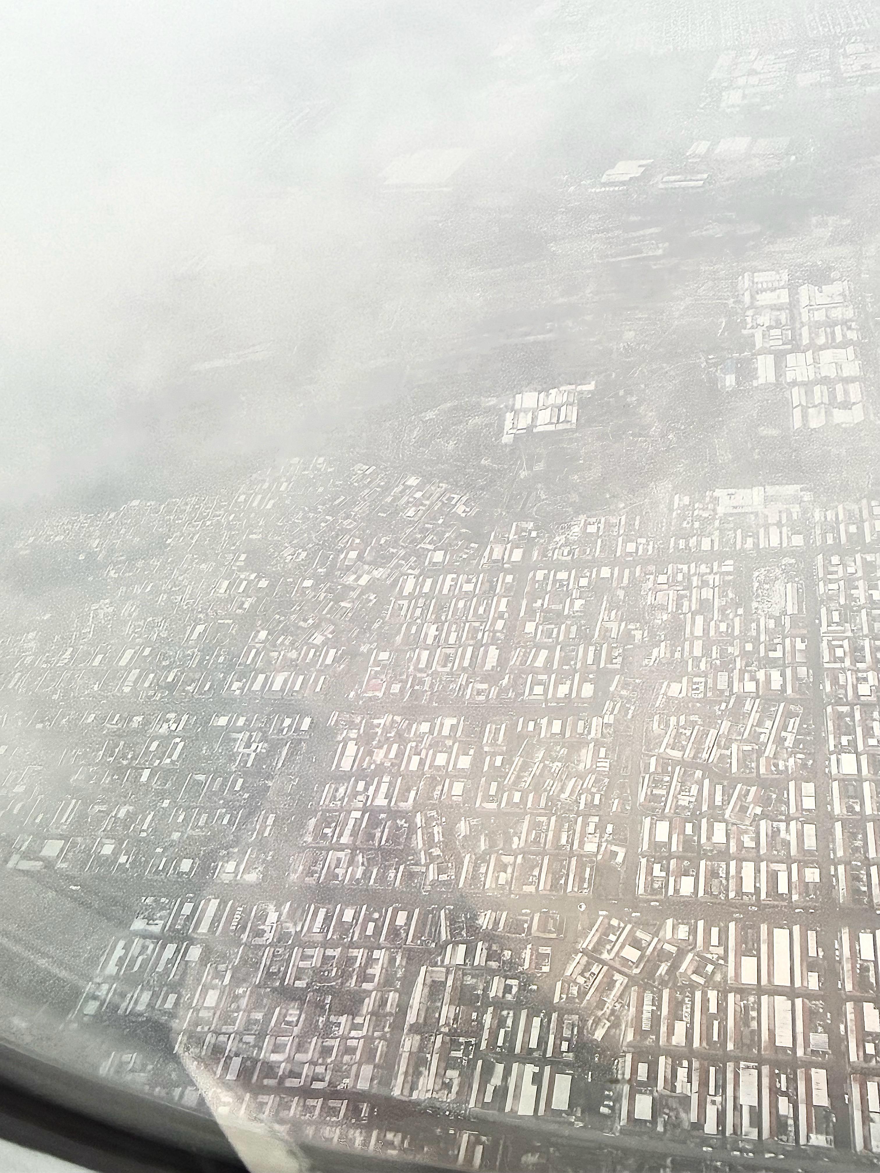 山东最大积雪深度16cm走的时候好好的，回来全白了，青岛的初雪没等我