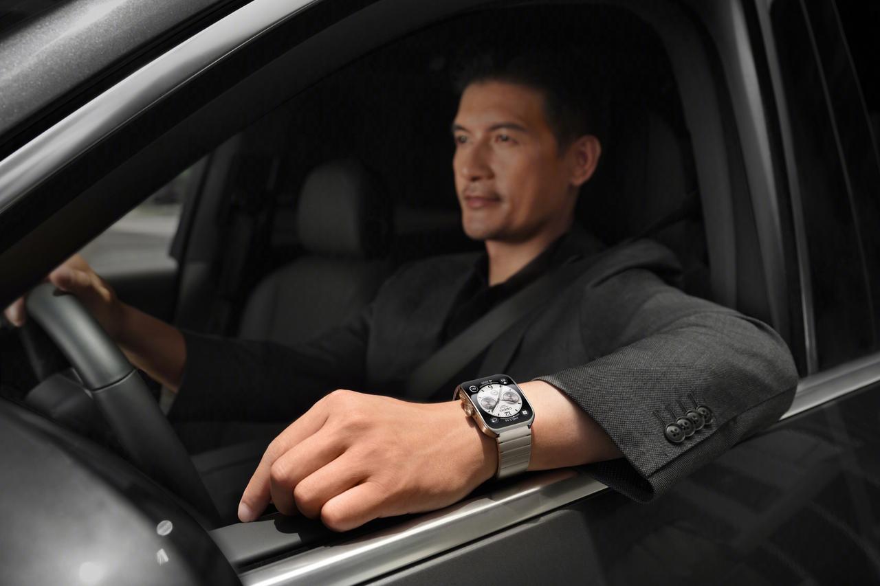 智能手表原来也可以这么商务啊，大老板戴上去也毫无违和感，OPPO Watch 4