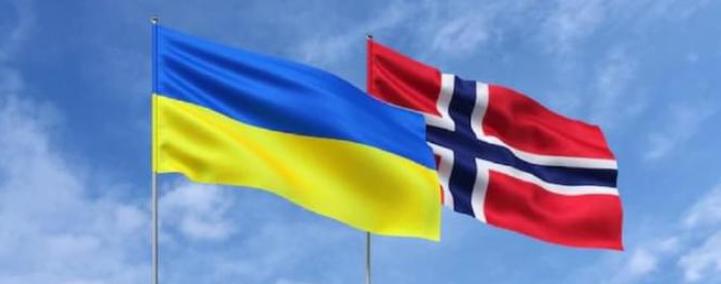 北约峰会其实也是对乌克兰的援助大会，挪威首相乔纳斯·加尔·斯托尔在维尔纽斯北约峰