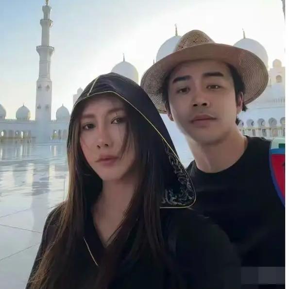 共情不了一点儿。
贫穷限制了我们的想象！
中东这一乱，直接炸出一群扎堆在迪拜的明