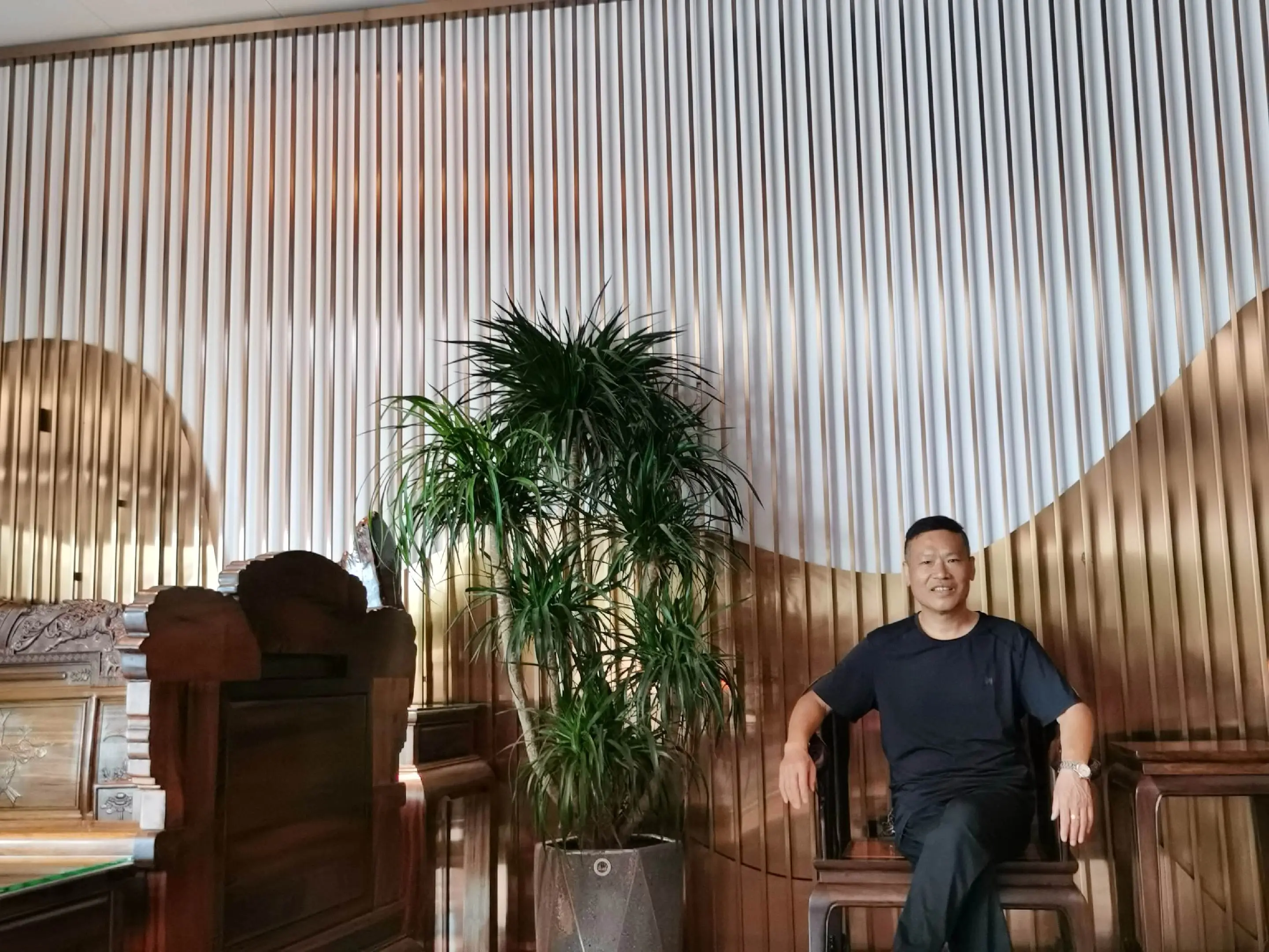 65年的蛇公蛇女们！再过三十年我们再相会！谁也不许掉队！