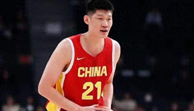 中国男篮碰日本，别先高兴“二队”，王俊杰的犯规才是半决赛命门