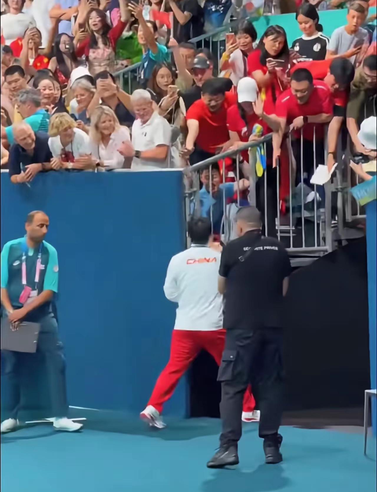 回忆樊振东与王励勤的这几个瞬间后，我选择的相信国乒、相信王励勤！

昨晚，国乒公