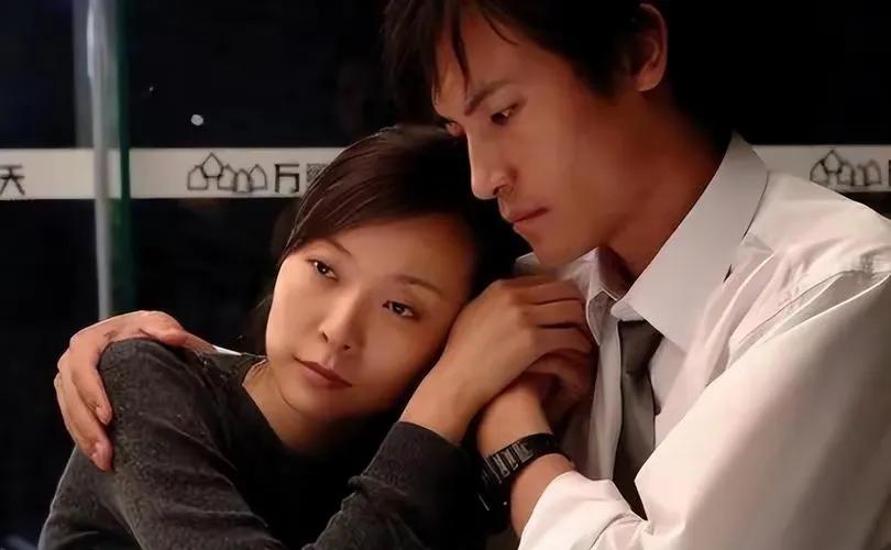 2012年，柯蓝在采访中放豪言:“我什么样的恋爱都谈过，什么白马王子梦中情人，对