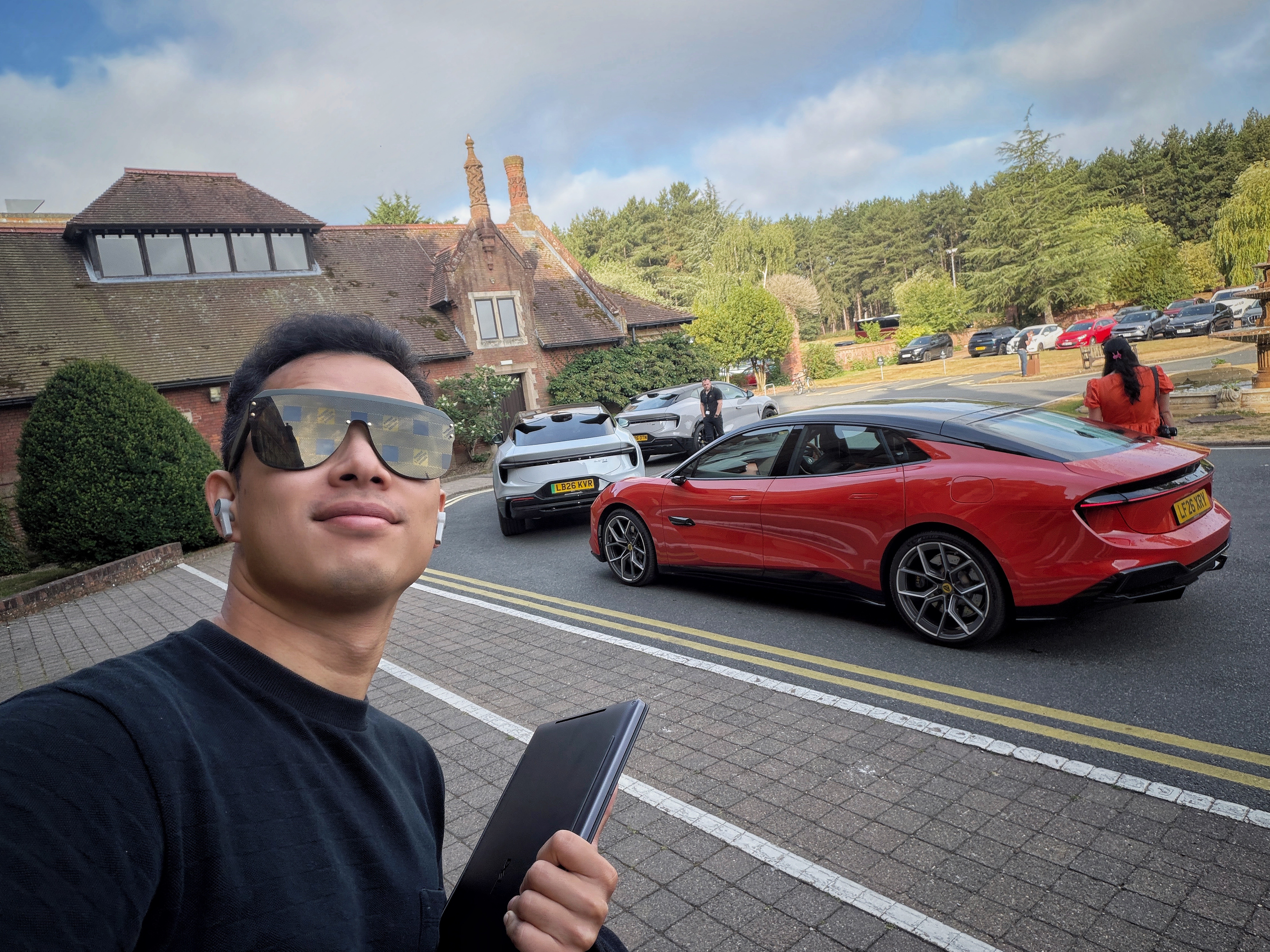 开始今天的工作欣哲频道路特斯小米汽车 英国·诺里奇