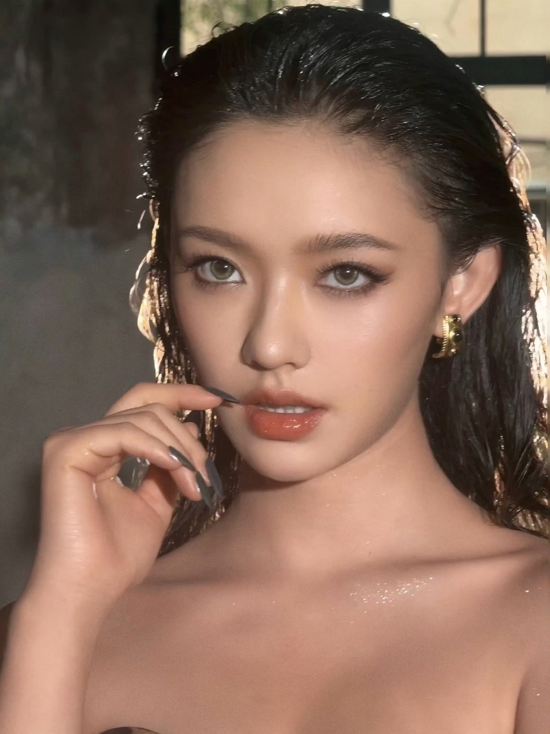 #林允全身涂黑##林允live作业 松松筋骨# 野性美超绝，好有生命力啊[哇] 