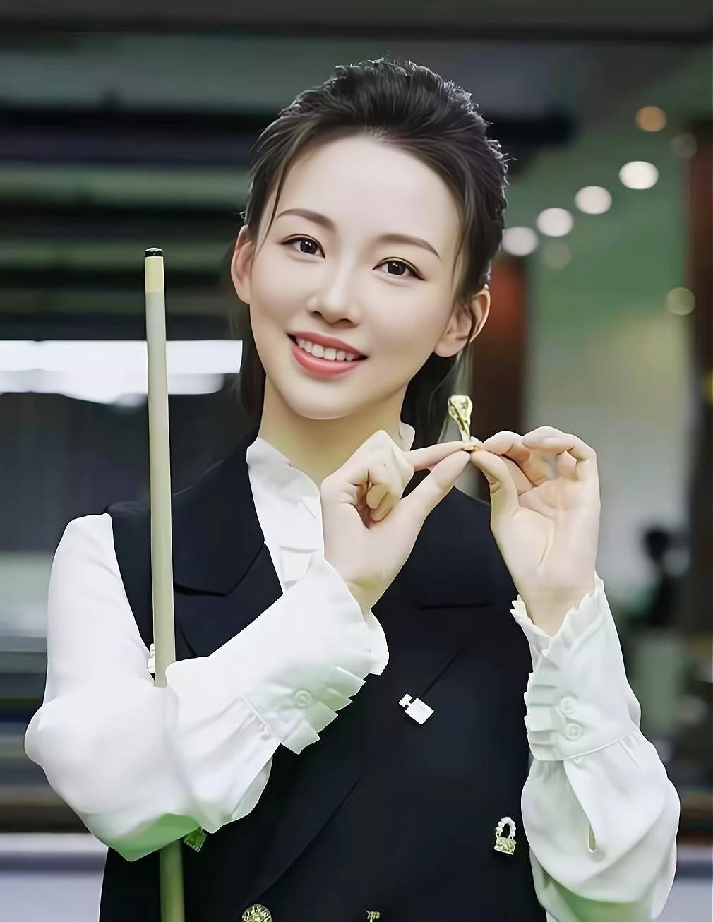 潘晓婷最让人佩服的地方，不是她拿过多少冠军，而是她从来没把自己的人生，交给外界那
