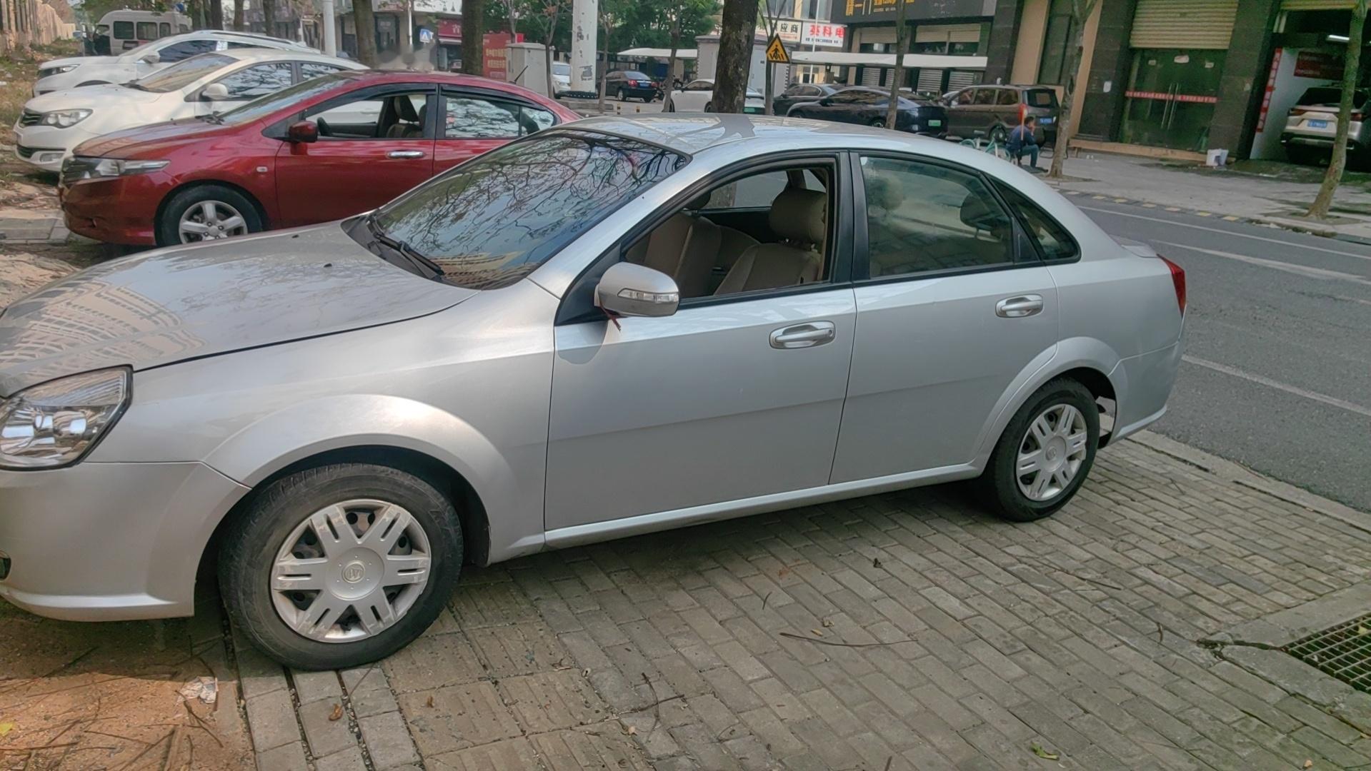 千元自动挡代步车​2012年别克凯越 1.6L自动挡​10多万公里 费用到明年 