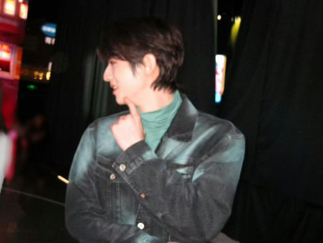 赖伟明 好六你好星期六赖伟明在好六也太放得开了，笑点被他承包了 