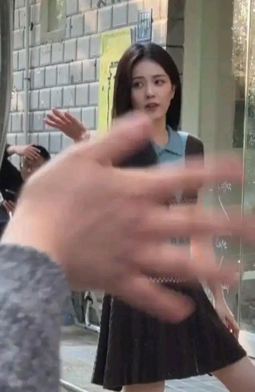 路人视角下的白鹿这看着也不普啊怎么这么多人说白鹿普 