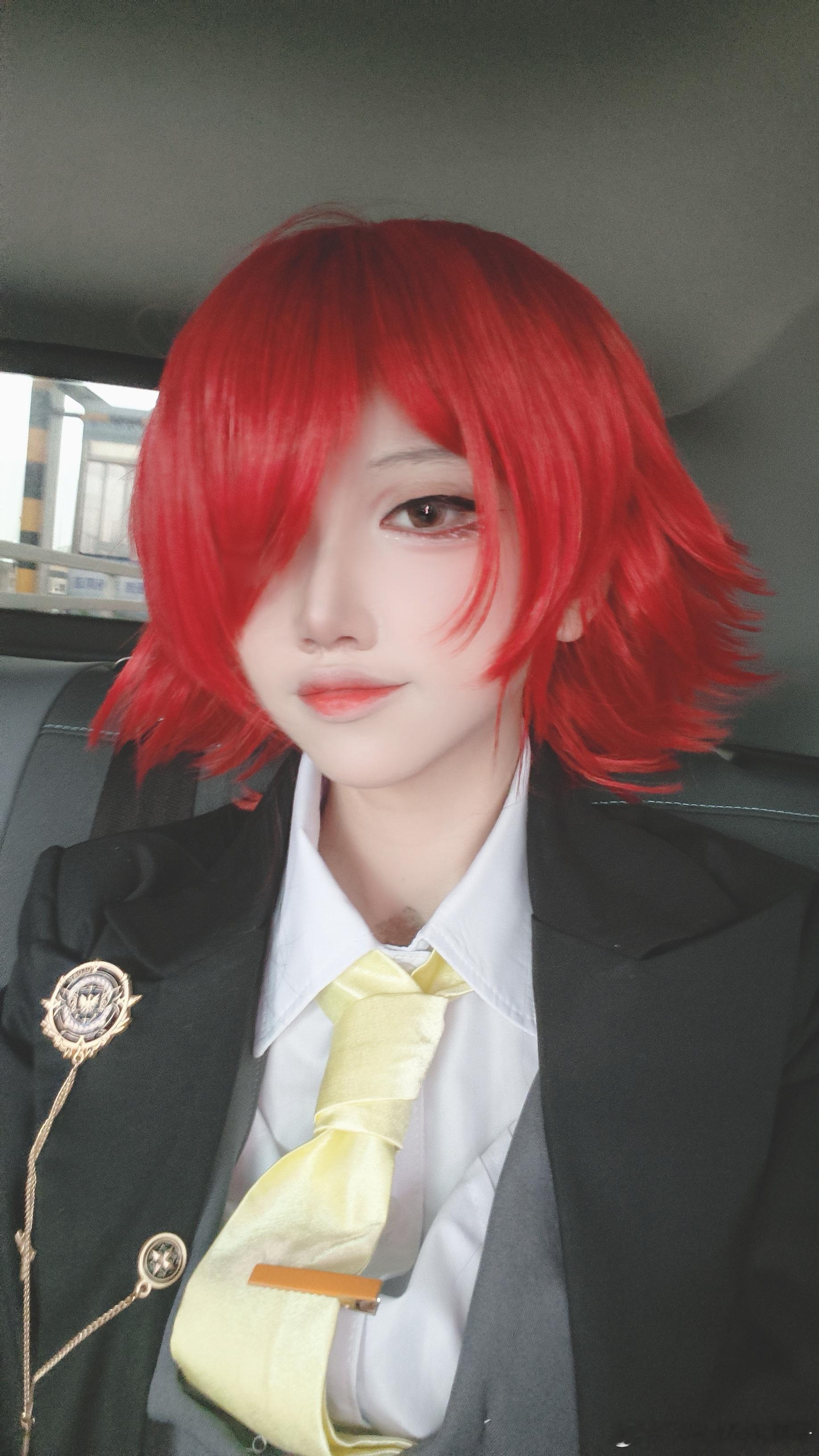 光环还没带戴，待会儿一定 明日方舟 明日方舟[超话]能天使 ​​​
