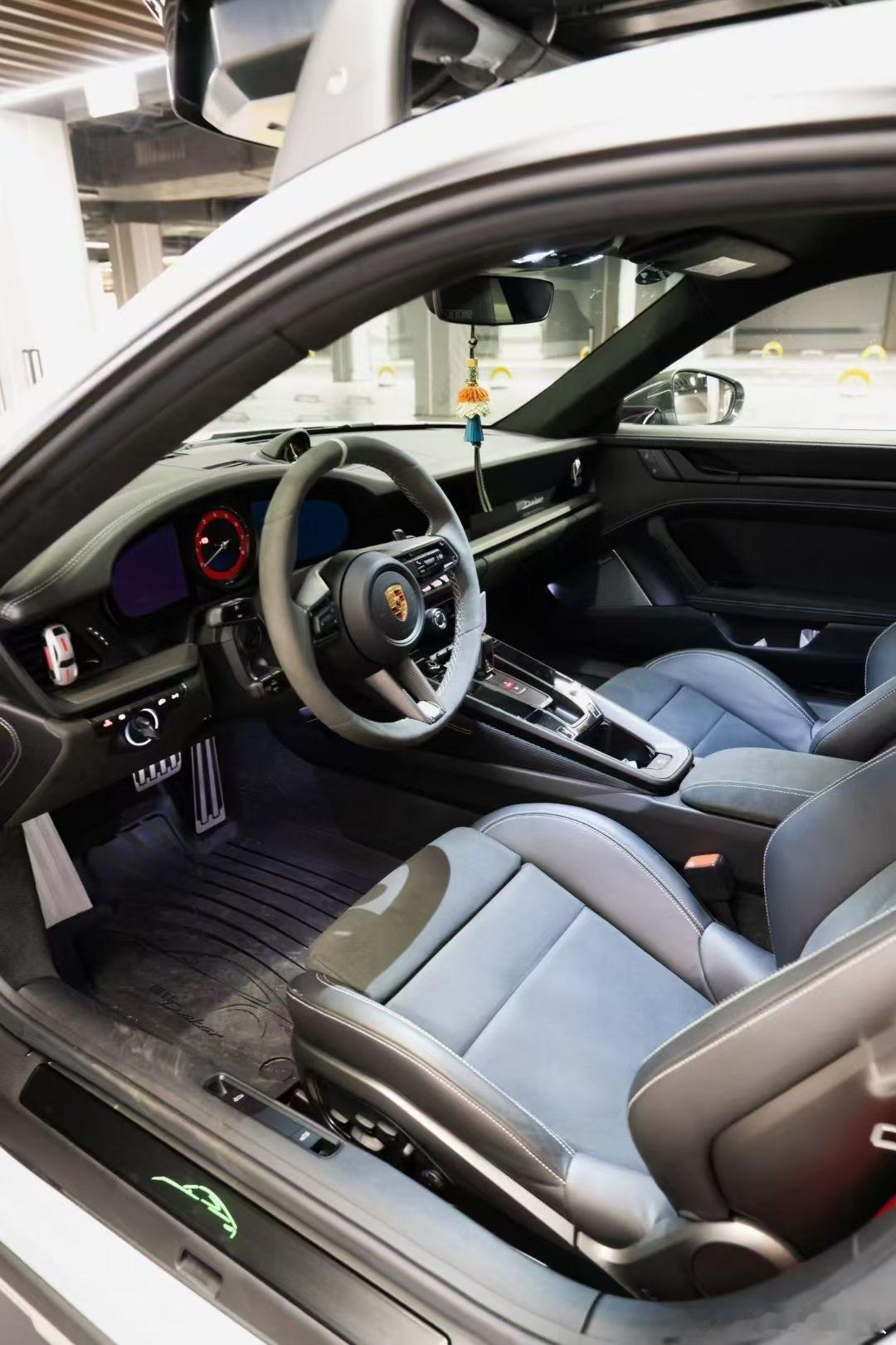 保时捷911 Dakar ，24年上牌，4000公里，🈚️越野史，无拉花版本 