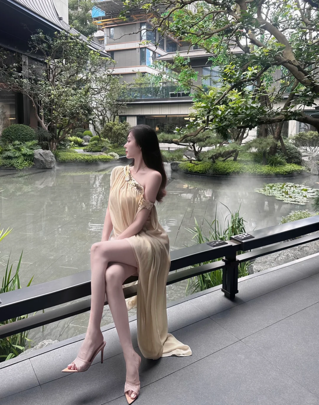 且做等春树  不做回头鸟