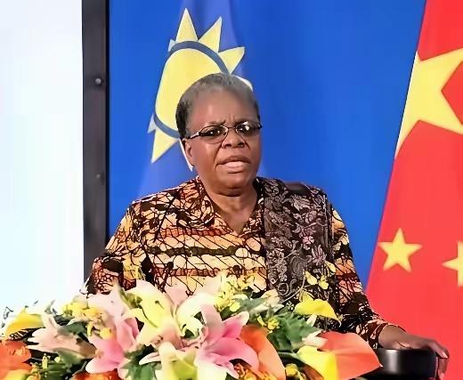 非洲集体"锁矿"逼宫，中国反手一招：我直接在你家门口建厂

非洲变天了。 一年之