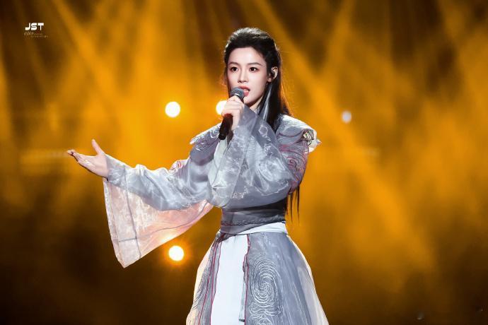 陈丽君唯美开唱霸王别姬 陈丽君版本《霸王别姬》必听！完美拿捏传统戏曲韵味，又以当