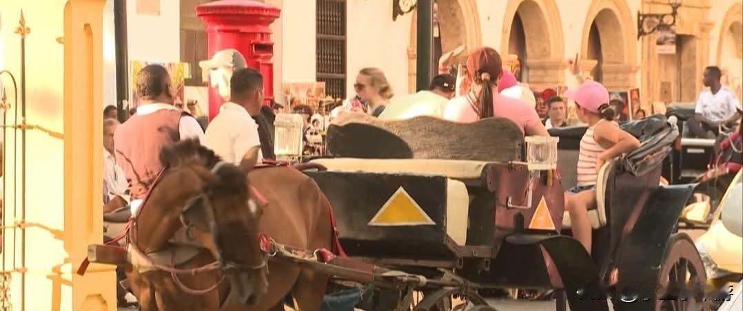 “哥伦比亚”著名古城“卡塔赫纳市”的老城区，因保存了17世纪西班牙殖民时期的城堡