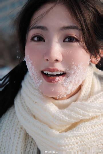邢菲的脸好生动的叙事感  被邢菲雪景图美到失语！白里透红脸蛋，笑起来明媚娇俏，叙