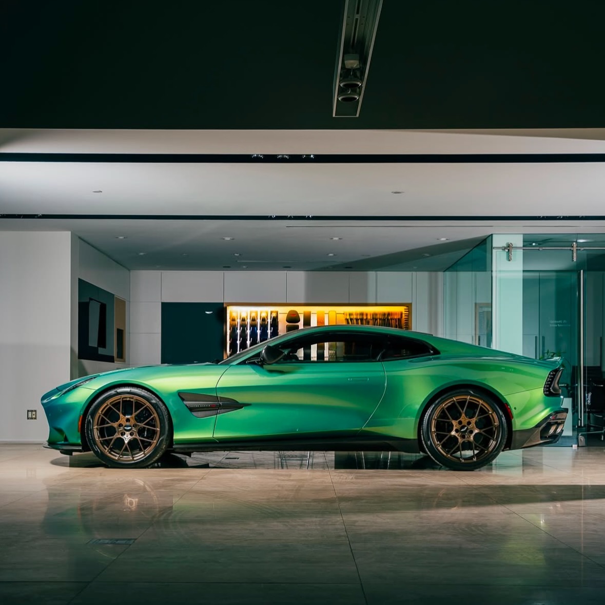 Aston Martin Vanquishastonmartin阿斯顿马丁阿斯顿