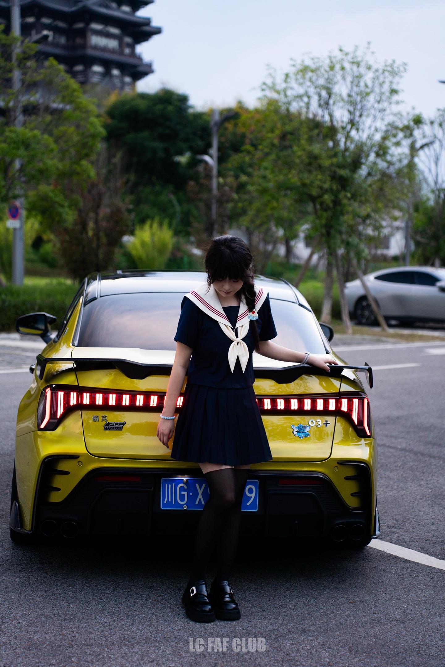 都说黑武士好看，我觉得金色配黑色才最好看。不信你看👀