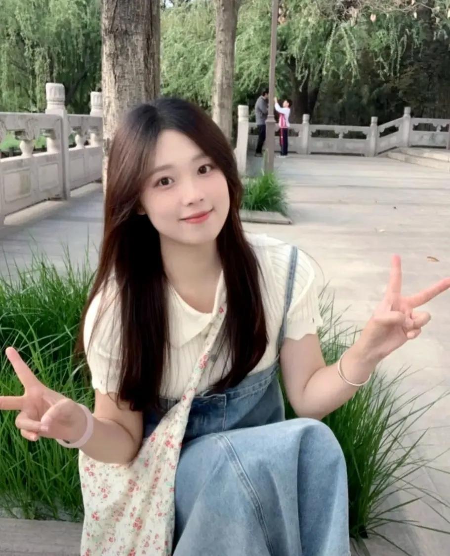 小杨和晓雪是一对恩爱的夫妻。结婚前，小杨就立下了一个誓言：“等我结婚后，我坚决不