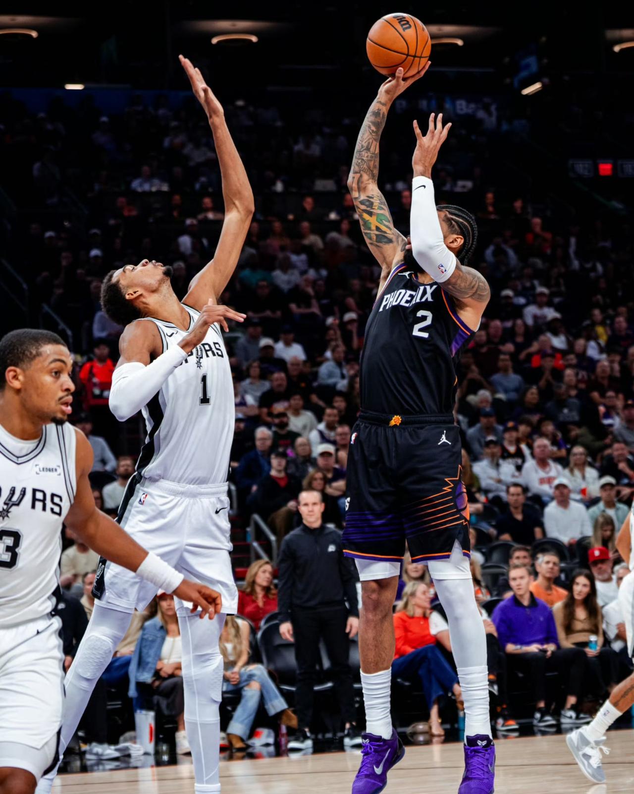 文班最差一战，太阳送马刺首败。
想过马刺的连胜会被雷霆或者掘金终结，万万不想到是