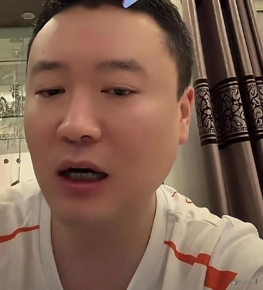 洪江担心的事，还是发生了，掘开直播公布北京队公开赛阵容，现在有五个人，掘开，宇峰