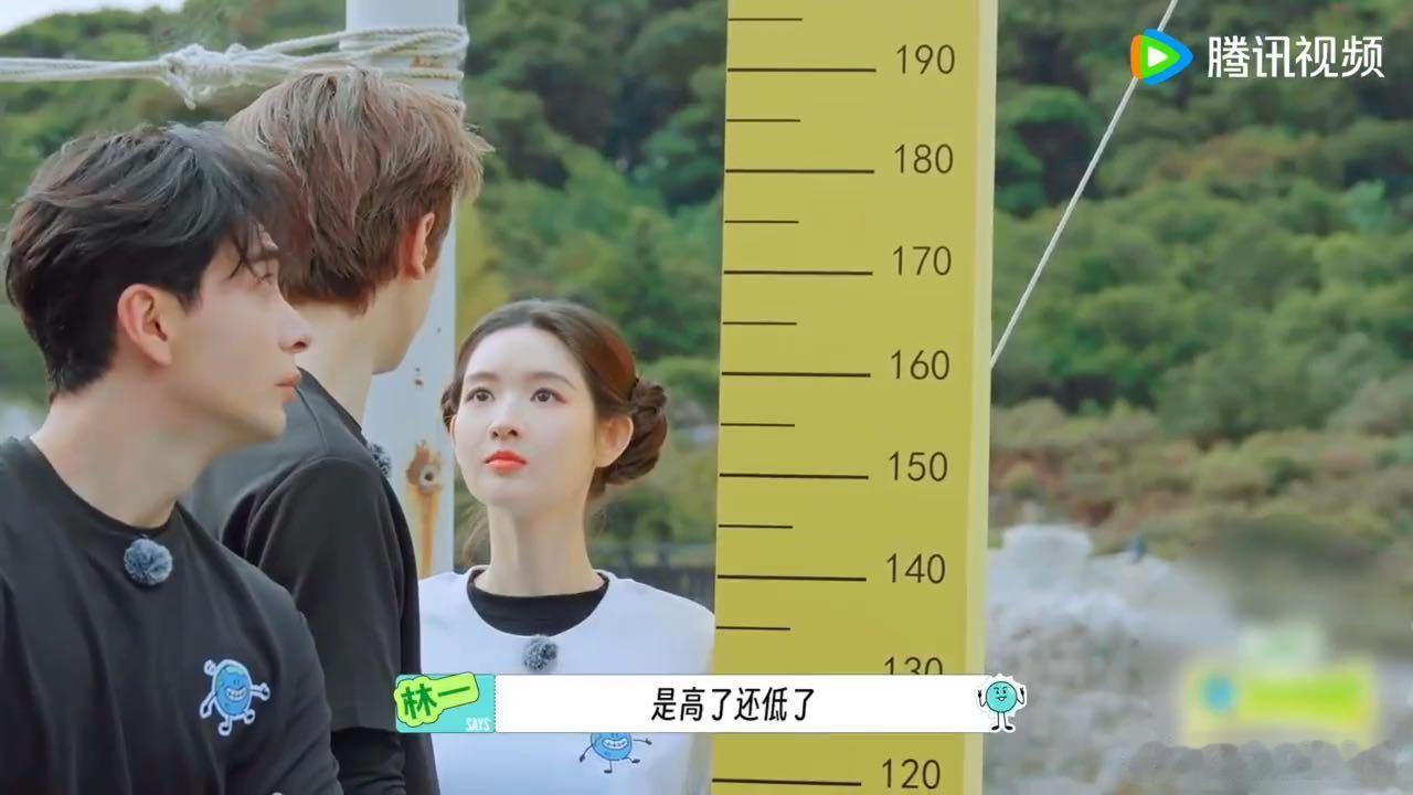 王玉雯亲自辟谣身高没有一八零，真实身高是一七二。这个乌龙不怪别人看错，只怪她身材