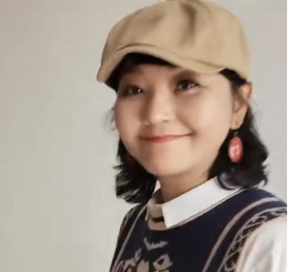 落地凤凰不如鸡？方琼回农村参加婚礼，独自坐小板凳玩手机无人理
娱乐 明星