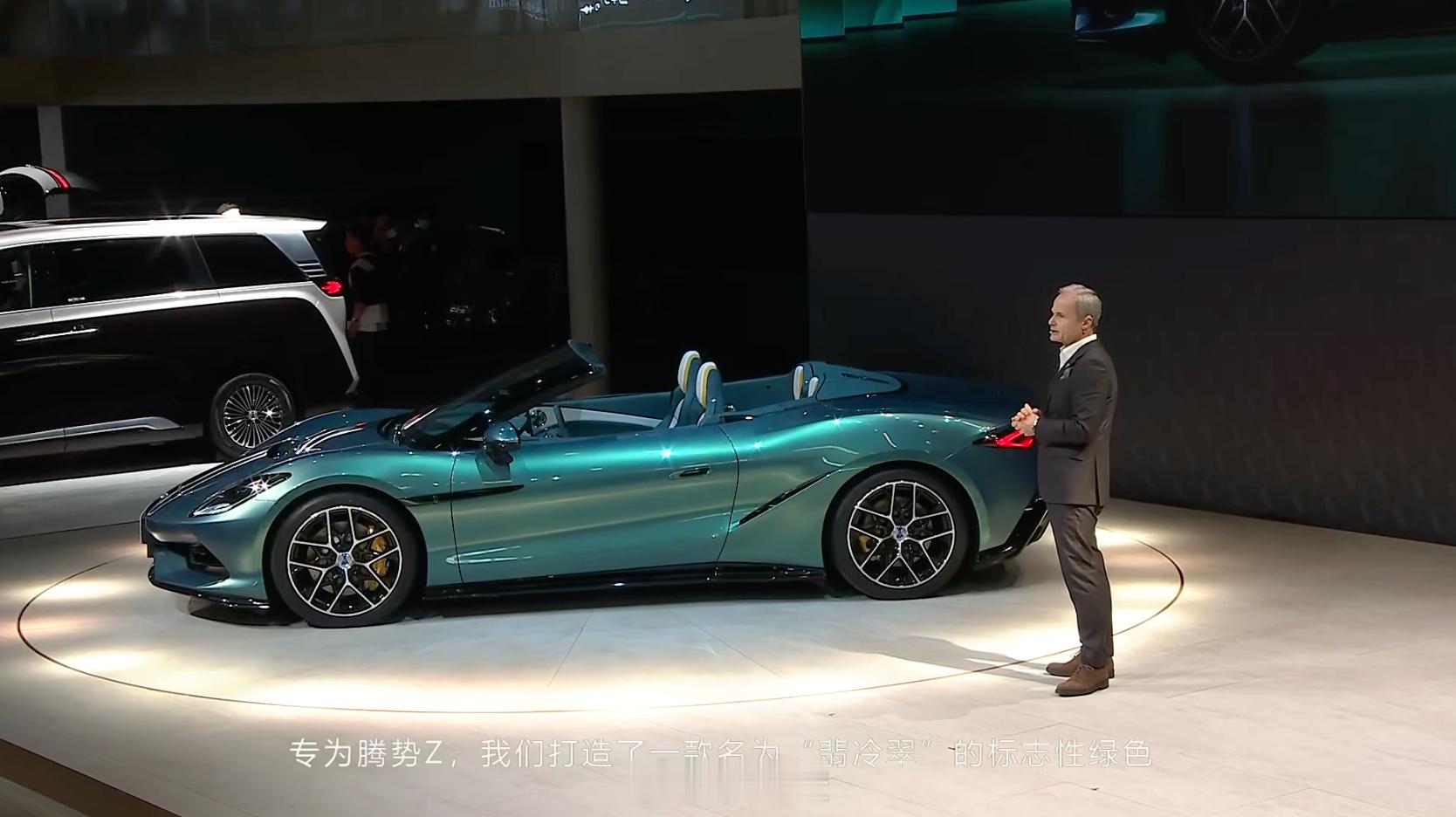 腾势Z这个侧脸线条很曼妙啊。 智驾数码团  