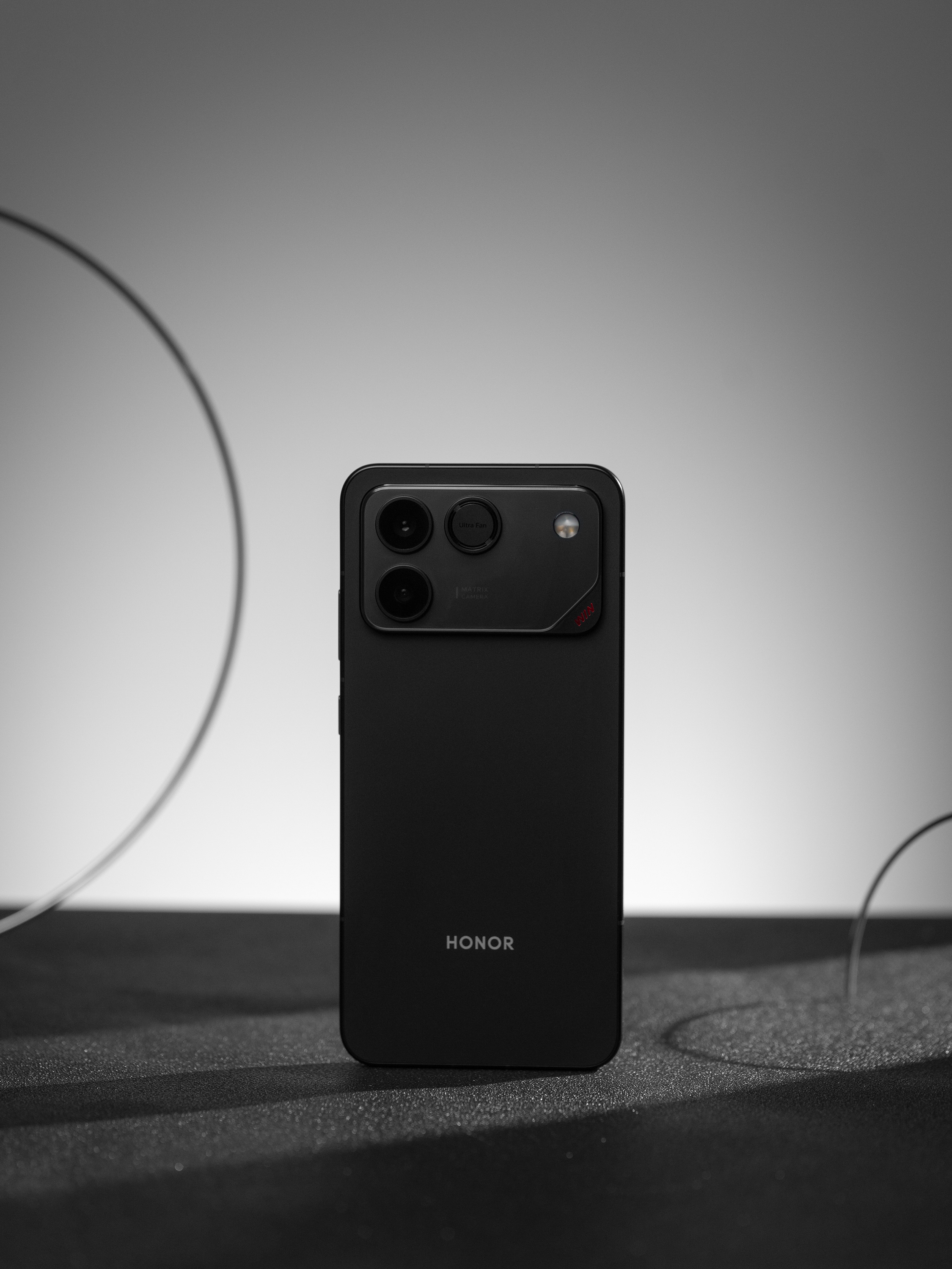 📷 拍了几张「充电宝」真的挺离谱的，虽然厂商们在电池上面卷得挺快，但真的没想到