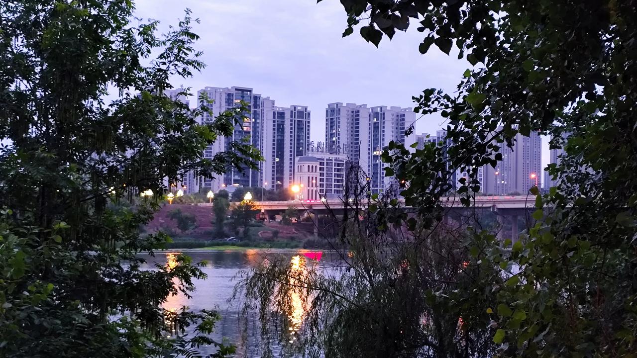 记录我的2026夏日晚霞随手拍分享一张自然风景的照片