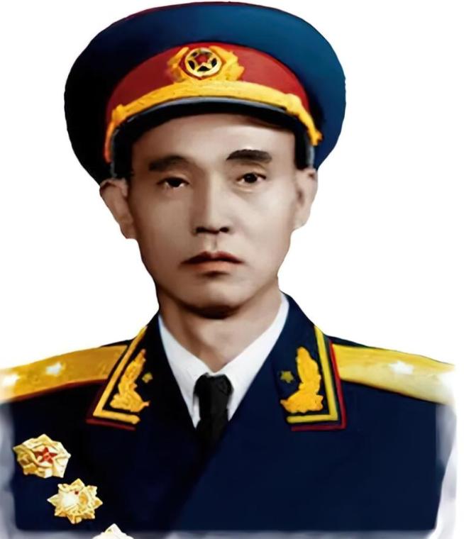1947 年，新五师师长，大腿根部受伤住院。这时，一19岁女护士来到他的病房，给