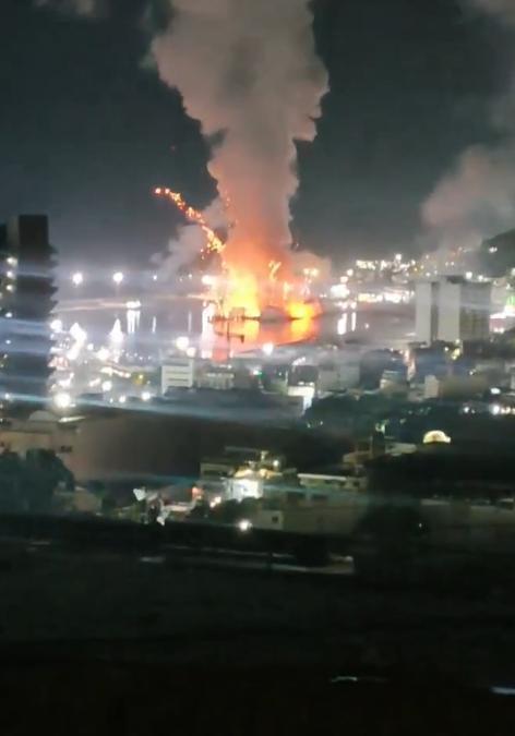 情况突变！墨西哥已经没得选了，整个中美洲都在颤抖，特朗普用落在加拉加斯的导弹，给