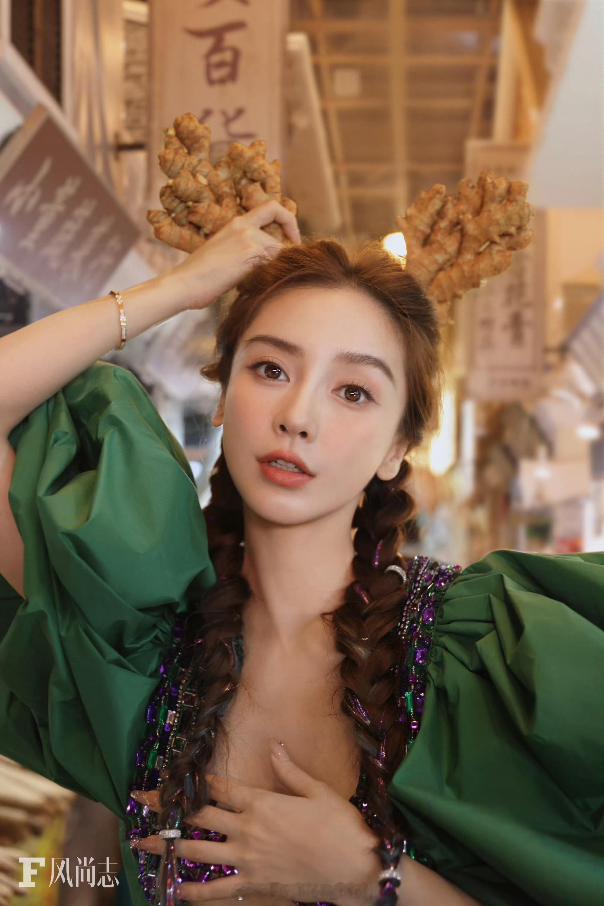 F风尚志 十一月刊「曾经的我，比较在意外界的评价，面对争议会有些不知所措。但现在