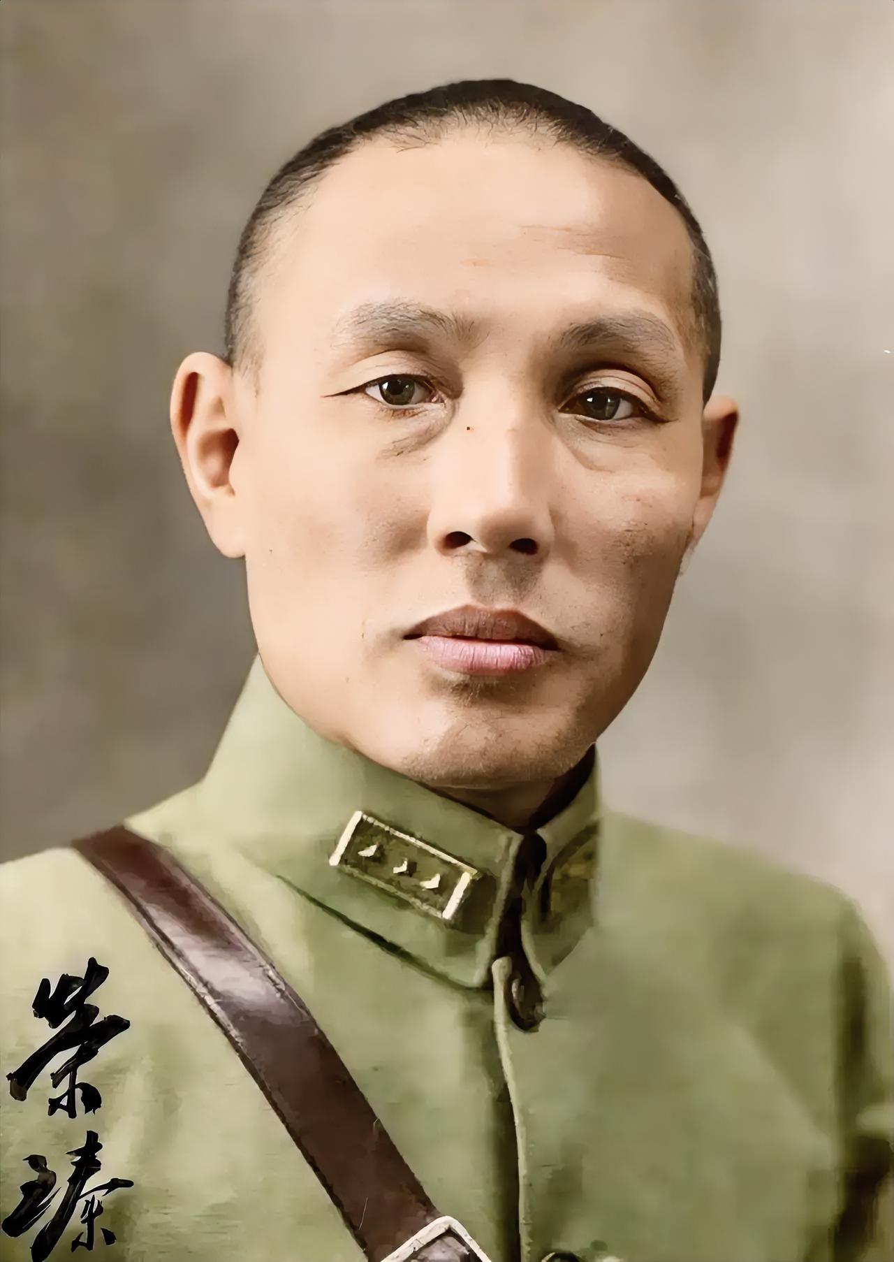 他曾是张少帅副官，保定军校一期毕业生，深得张学良信任和器重，但他后来投敌了。
 