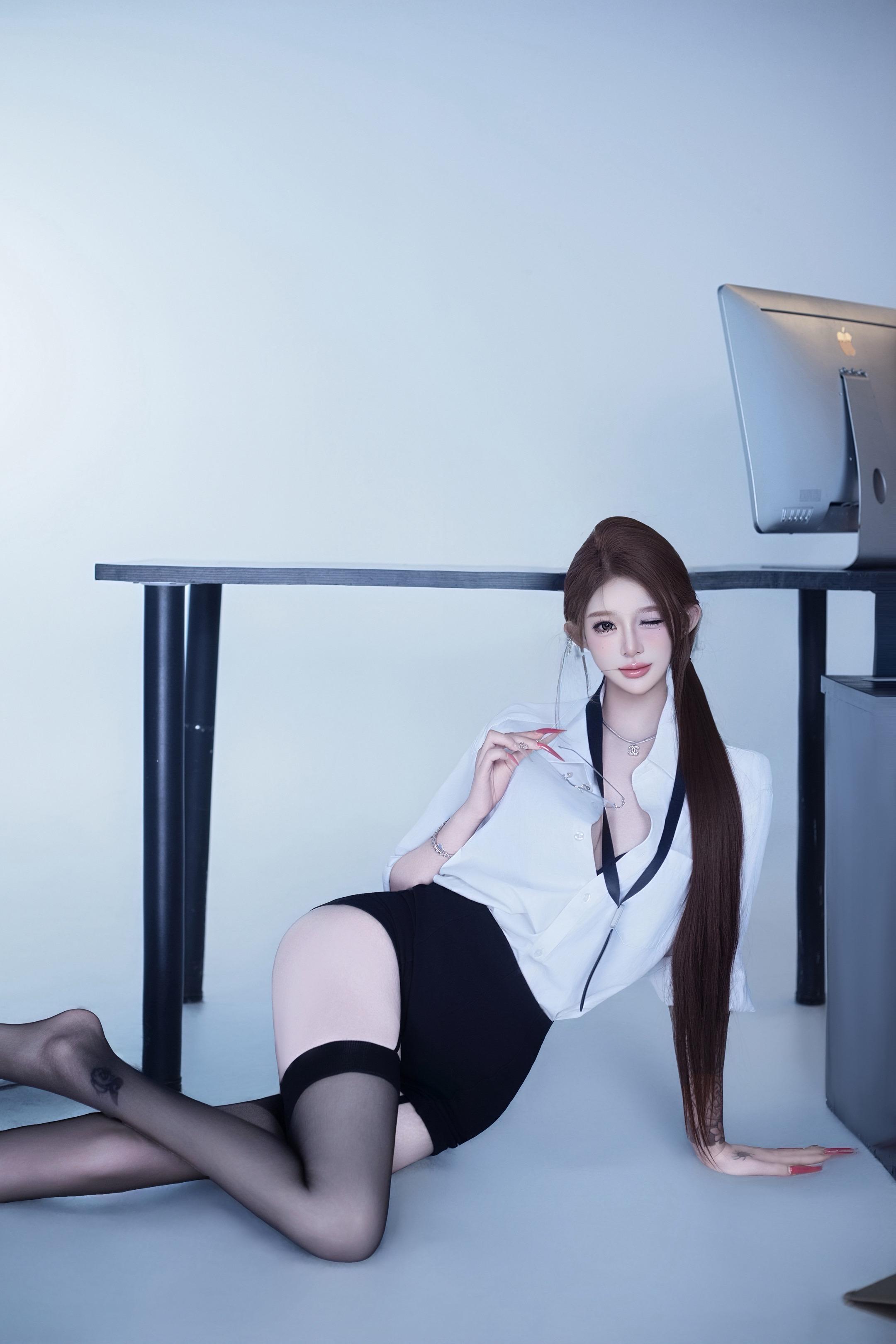 “姐的巴掌扇过来先闻到的是香气”