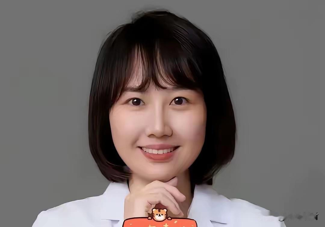 曾医生保住了工作！这结局，真不是侥幸。
 
 白发苍苍的老父亲站出来，对着公众深