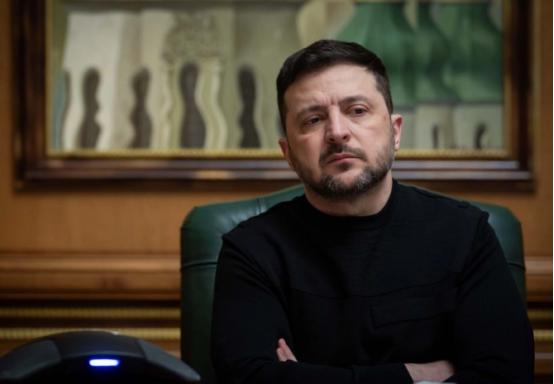 年轻人都打光了？泽连斯基签总统令，让60岁老人上前线
 
可能有人会问，好好的，