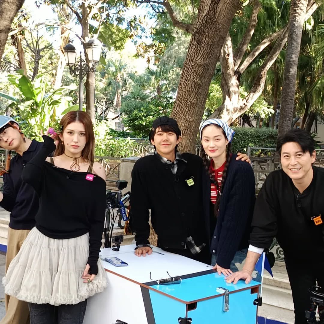 Somi[超话]  🤍  Somi全昭弥PRADA代言人  250107 西班