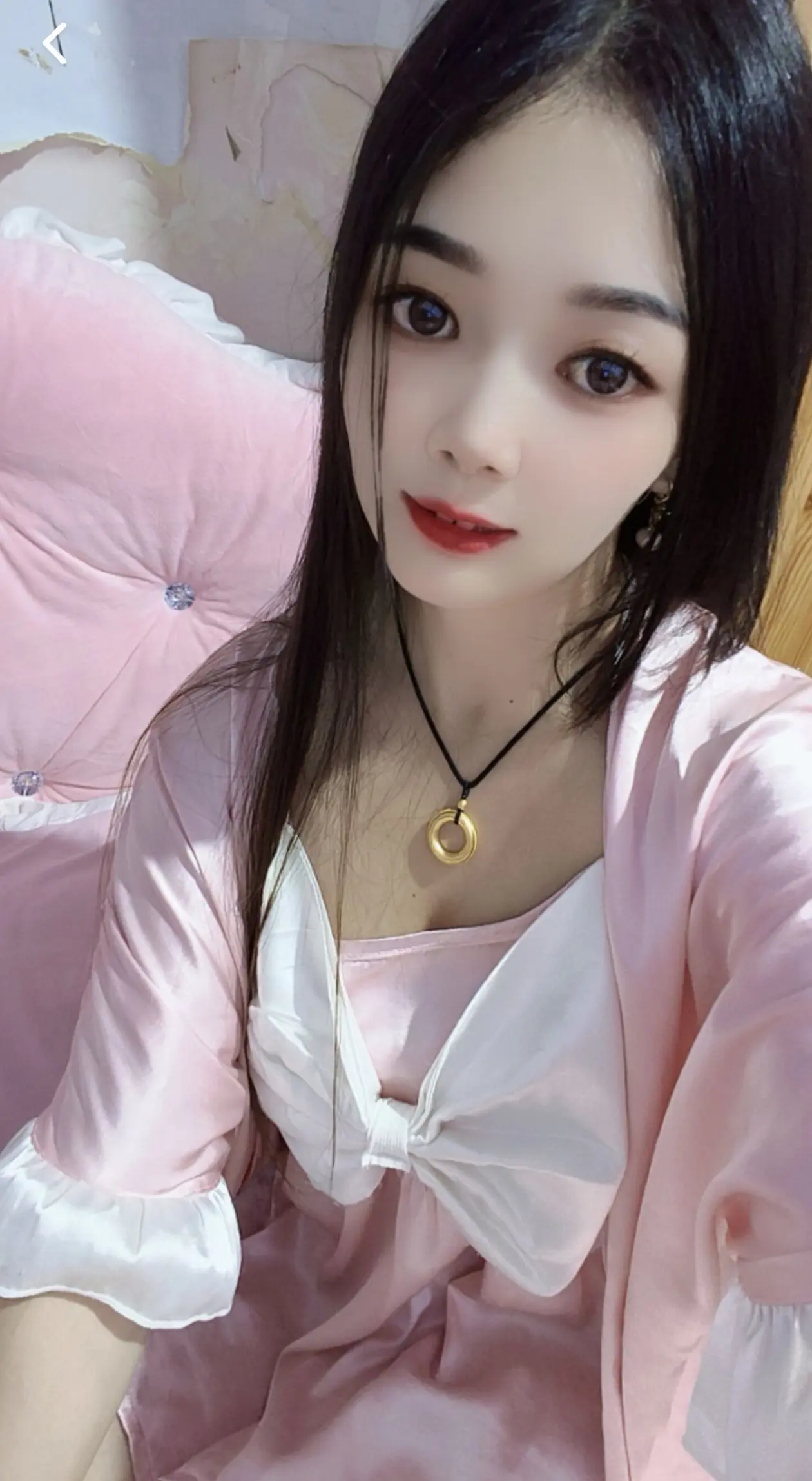 我也想成为一个人的   偏爱，做一个小女人，可现实生活中我自己成为了自己的靠山